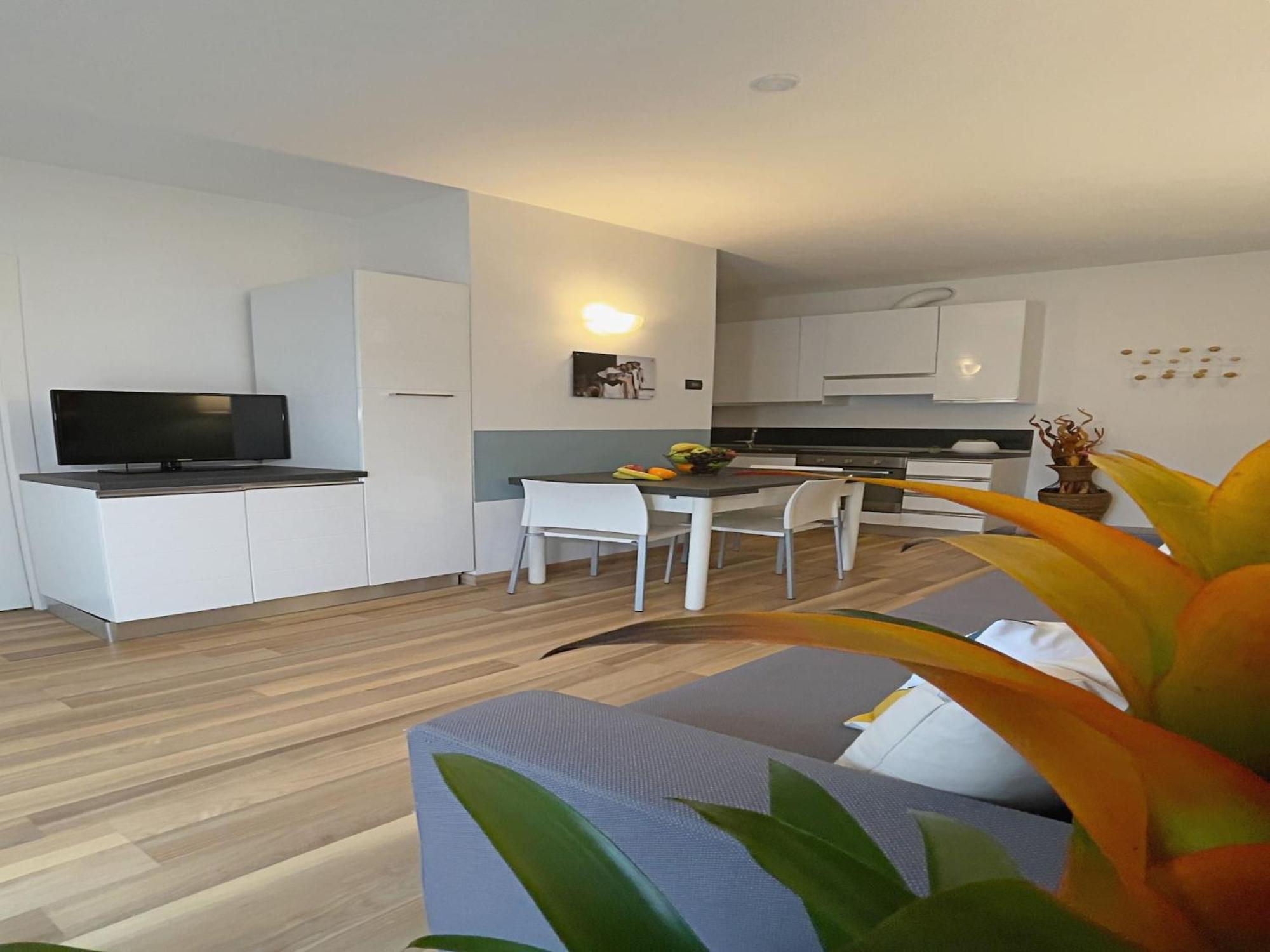 Candiani B2 Bilocale Appartement